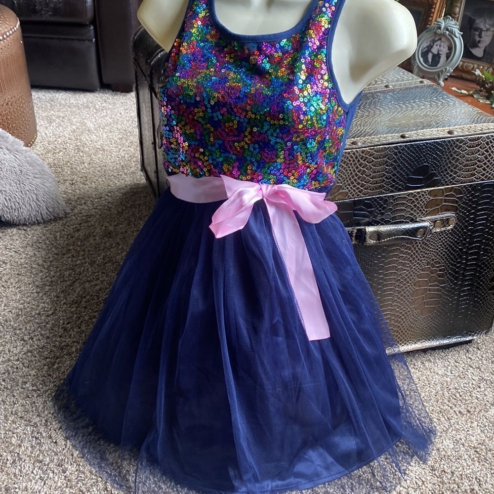 Girls Pageant Ball Gown Formal Style Fancy Dress size 12